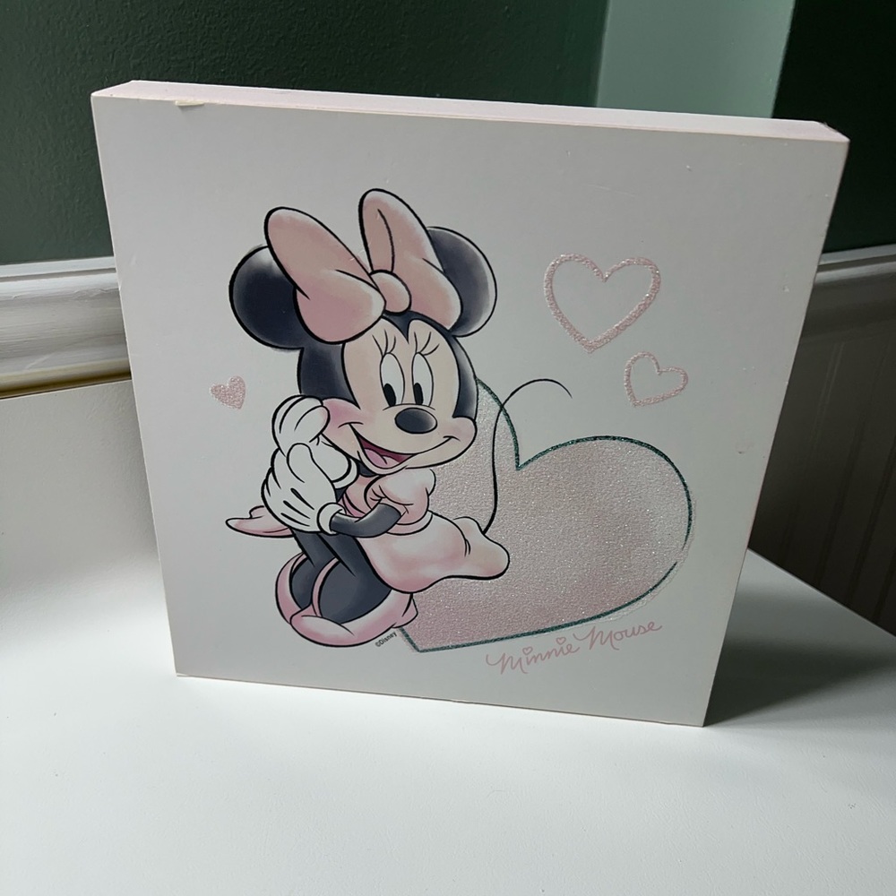 Minnie Mouse decor